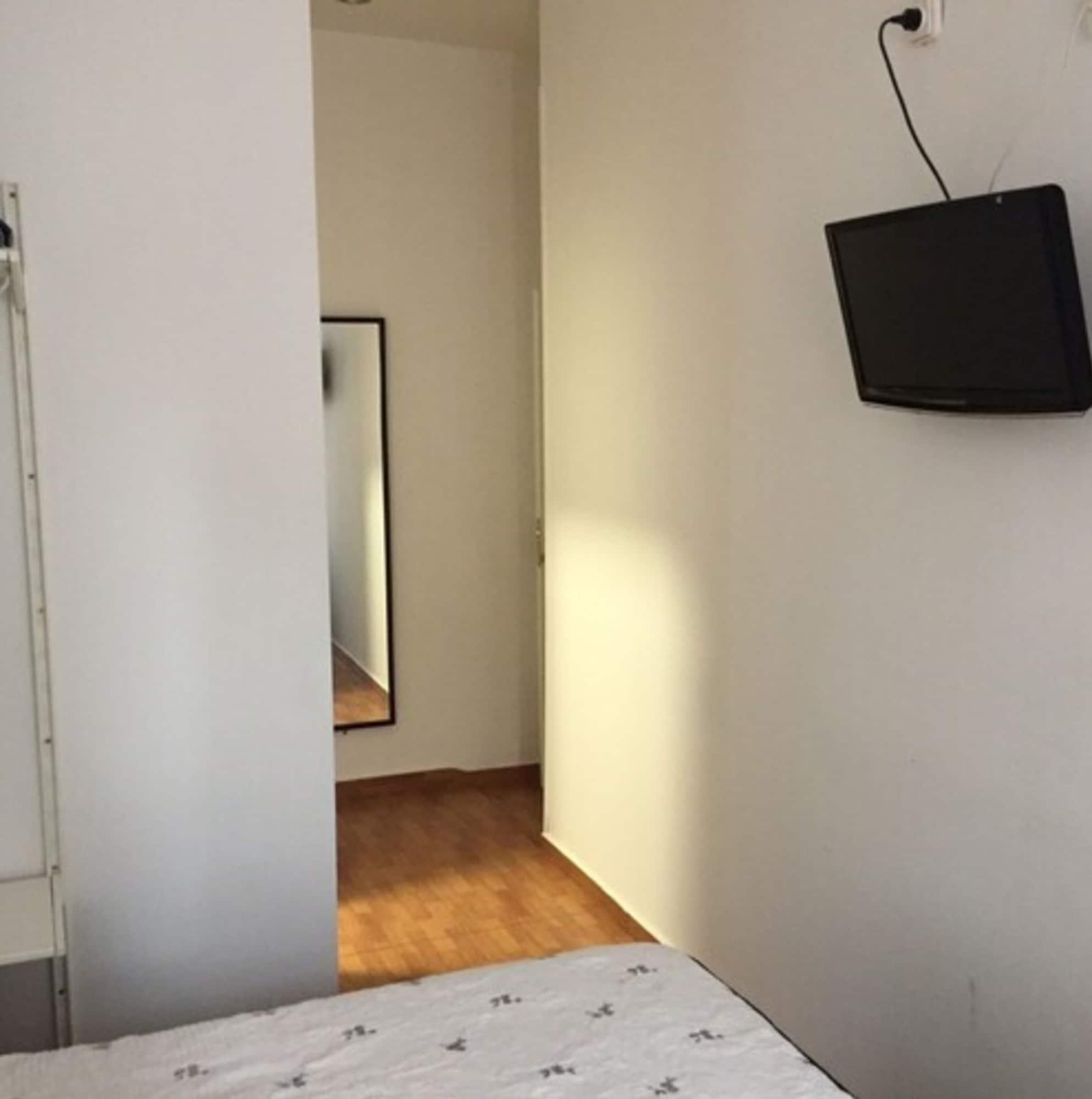 Hostal Oliver Madrid Ngoại thất bức ảnh