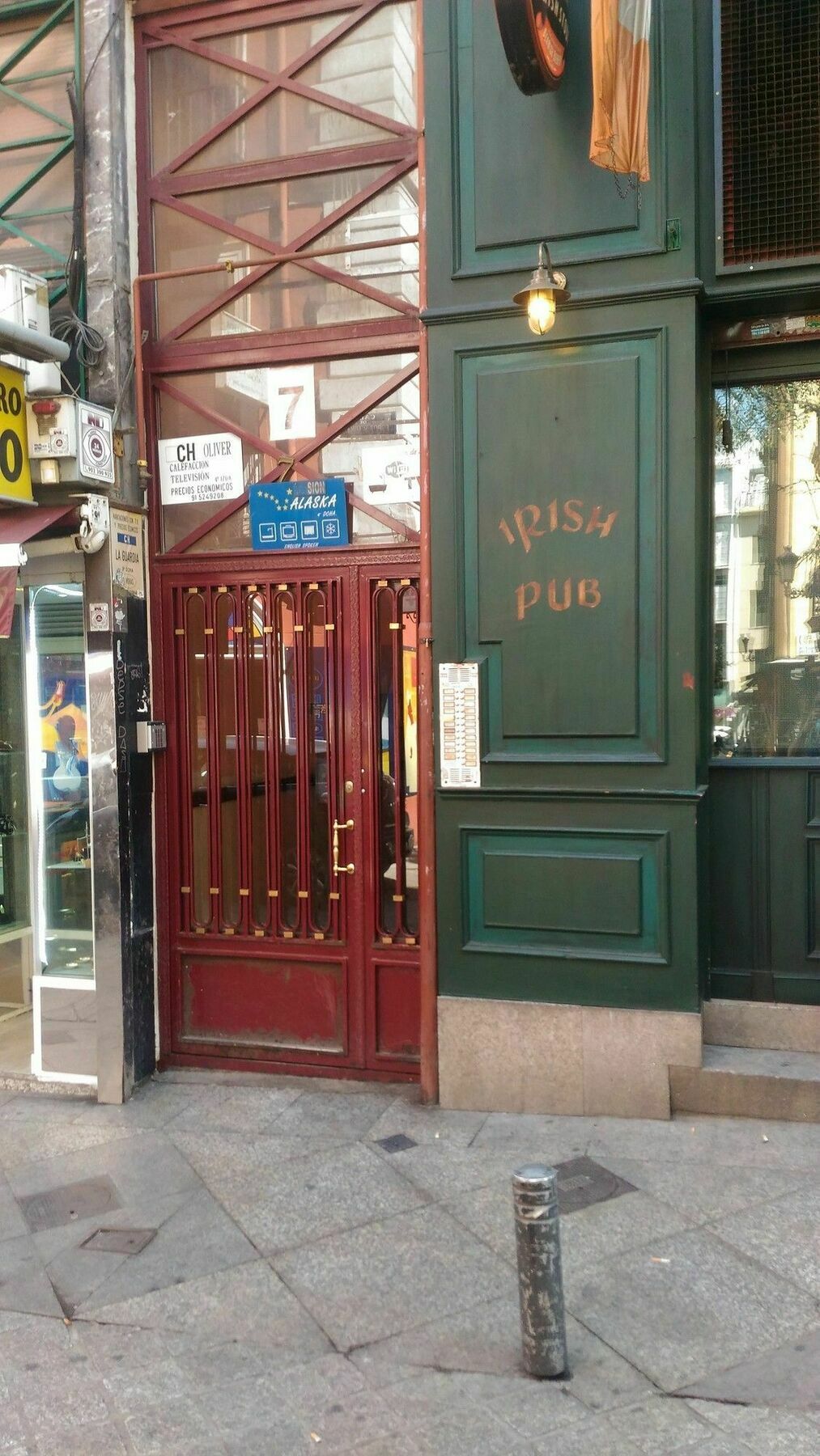 Hostal Oliver Madrid Ngoại thất bức ảnh